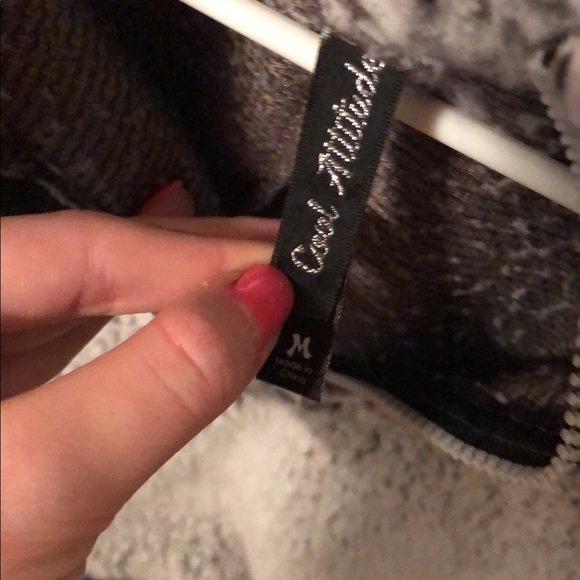 Sherpa Pullover! - Picture 3 of 3